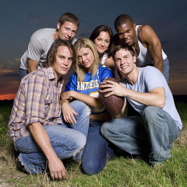 Обложка Братья Даудл займутся новым фильмом «Friday Night Lights»