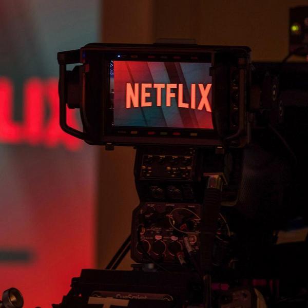 Обложка Netflix выпустил 371 кинопродукт в 2019 году