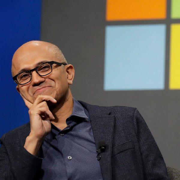 Обложка CEO Microsoft, Сатья Наделла, заявил, что компания стремится отказаться от эксклюзивности на консолях